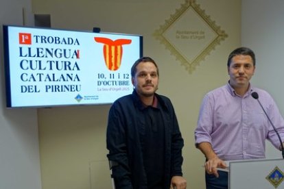 Miquel Albero i Joan Barrera en la presentació de la 1a Trobada de Llengua i Cultura Catalana del Pirineu.