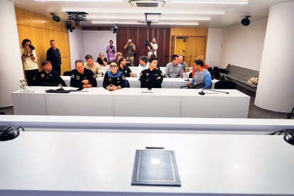 L’acte de signatura de l’acord.