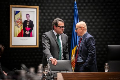 El cònsol menor d'Escaldes-Engordany, Joaquim Dolsa, amb el conseller de la majoria, David Pérez.