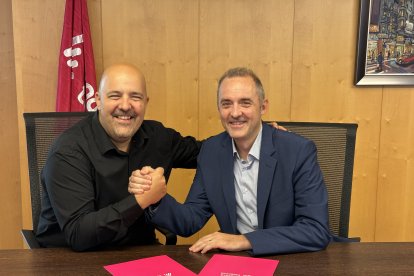 Gorka Aixàs i Jordi Nadal, a la signatura.