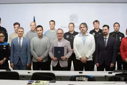 La signatura de l'acord de la nova política retributiva per als funcionaris.