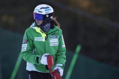 Carla Mijares preparant els darrers detalls per al començament de la temporada.