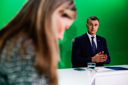 Rossell al plató de Diari TV.