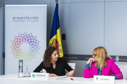 Maria Nazzarro, consellera de Juventut i Eva Tenorio, presidenta del Projecte Vida a la 4 edició del Cicle