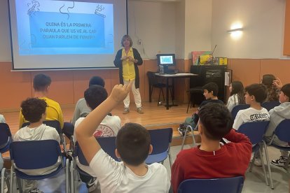 Un taller de prevenció del consum de tabac en alumnes de primera ensenyança.