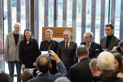 La cònsul major d'Ordino Maria del Mar Coma, junt amb Xavier Espot i el Copríncep Josep Lluís Serrano en l'acte de presentació de l'EFPEM