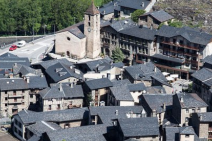 Vista aèrea de la parròquia d'Ordino