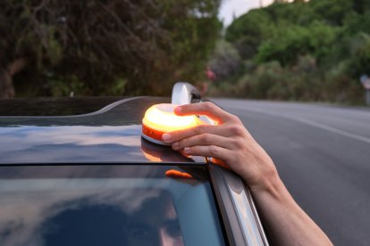 La nova llum d’emergència, batejada com a V16.