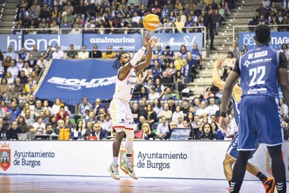 Evans va liderar l’equip tricolor amb 27 punts.