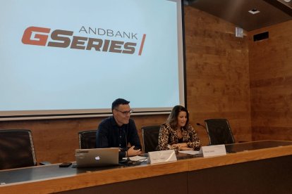 Àlex Bercianos, director del Circuit Andorra - Pas de la Casa, i Maria Suárez, directora de Banca País d’Andbank.