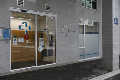 El cap de Santa Coloma on s'ubica el Servei Integral d'Atenció a la Dona.