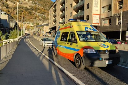 Una ambulància del SUM.