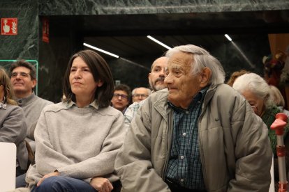 L'artista Sergi Mas durant l'acte.