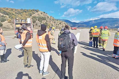 Simulacre a l’aeroport.