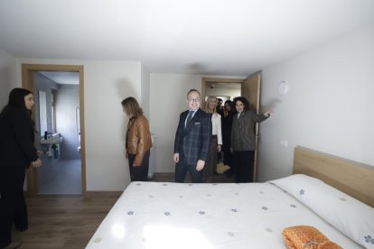 La visita a les instal·lacions de l’Arca d’Aixovall, ahir.