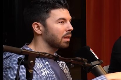 El fragment del pòdcast on el youtuber WillyRex qüestiona l'obligatorietat del català per renovar la residència