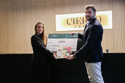 Grup Cierco Business ha entregat un xec de 3.000 euros a l’ADJRA