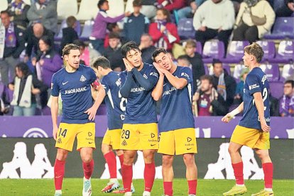 Minsu i Villahermosa celebren el gol de la victòria, ahir a Valladolid.