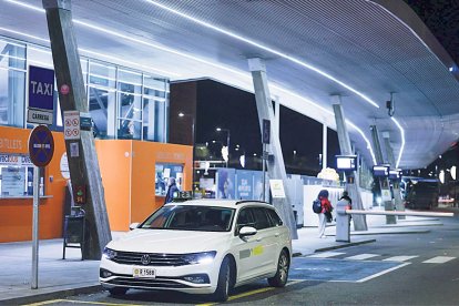 Un taxi a l’Estació Nacional d’autobusos.