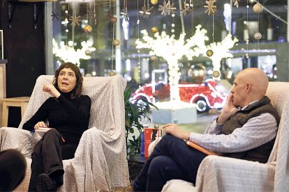 Núria Cadenes, guanyadora del VII Premi Proa.