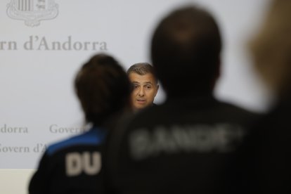 Rossell en una de les negociacions sindicals.