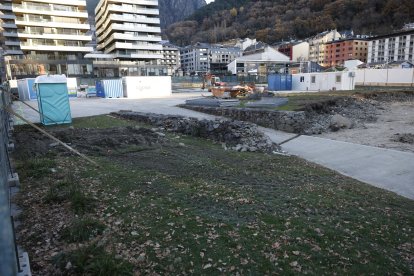 Terrenys de les tres noves torres.