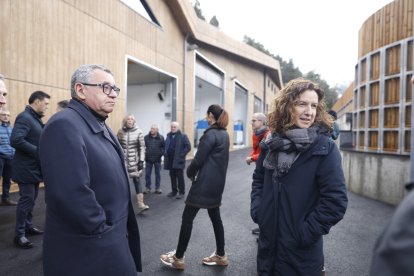 Albert Moles i Sílvia Calvó en una visita a l’ETR de la Gonarda.