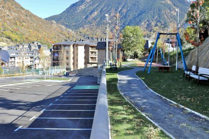 Una zona d'aparcament d'Encamp.