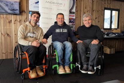 El pilot andorrà, Albert Llovera, durant la presentació de l'escola de mobilitat adaptada.