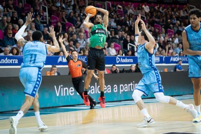 Robertson, l’any passat al país amb la Penya.
