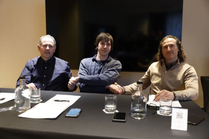 Ambor, Altimir i Godoy després de signar el conveni.