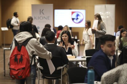 Trobada laboral entre joves i empreses.