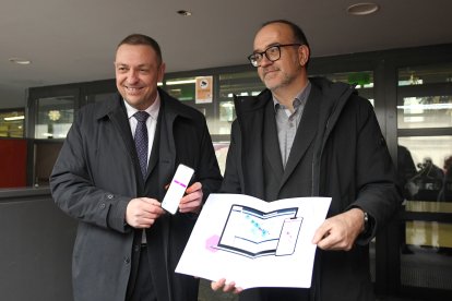Josep Anton Bardina i Albert Maluquer han presentat la plataforma de seguiment del transport escolar a Andorra