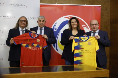 Marc Rodríguez, Fèlix Álvarez, Maria Suárez –Andbank– i Alfonso Martín, ahir.