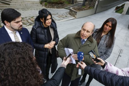 Alfons Clavera i els tres consellers d’AE.