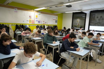 Alumnes de tercer de secundària del Sant Ermengol en la formació sobre intel·ligència artificial avui