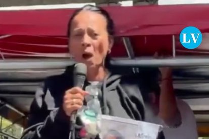 Mare es desmaia al recordar les tortures patides pel seu net de 15 anys, de mans del règim chavista.