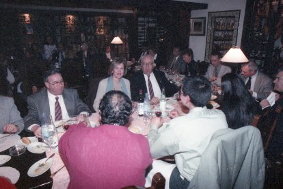 Sopar de germanor per celebrar el desè aniversari.