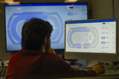 Un usuari intentant adquirir entrades per a un concert de Bad Bunny a Barcelona.