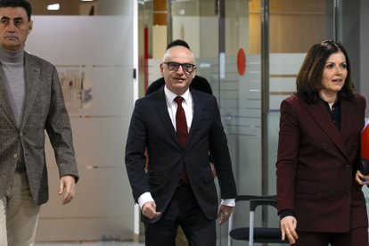Els ministres Ferré, Lladós i Tor, que ahir va exposar la greu situació.