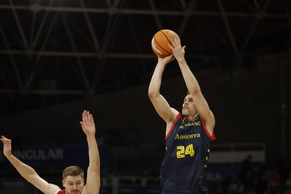 Kuric, al partit contra el Breogán.