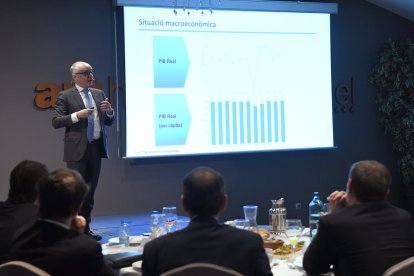 El ministre Lladós en un acte de l’EFA, ahir.