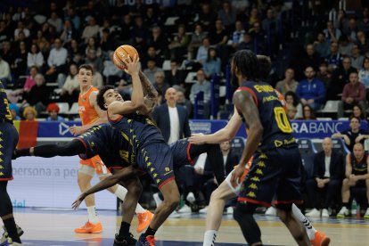 El MoraBanc va patir la quinzena derrota, ahir al pavelló Toni Martí.