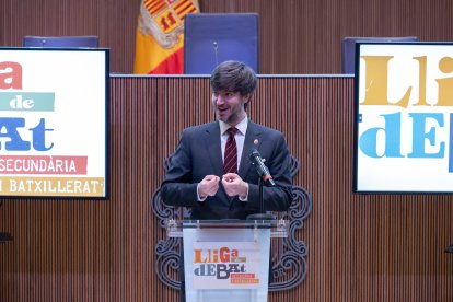 El síndic a la inauguració de la lliga de debat.