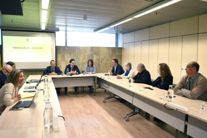 El ministre de Medi Ambient, Guillem Casal, amb exministres de la mateixa cartera a la trobada