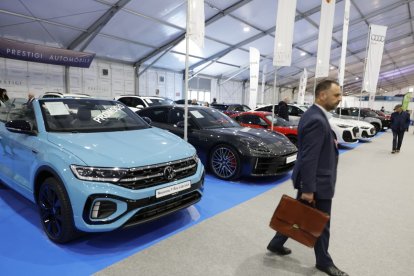 Cotxes a la Fira d’Andorra la Vella.