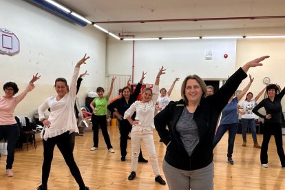 Teresa Blanco en una classe de ball.