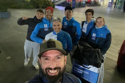 L’equip de la federació en l’arribada a Bakú.