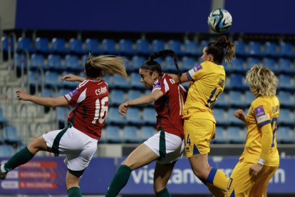 Duel anterior de la selecció femenina.