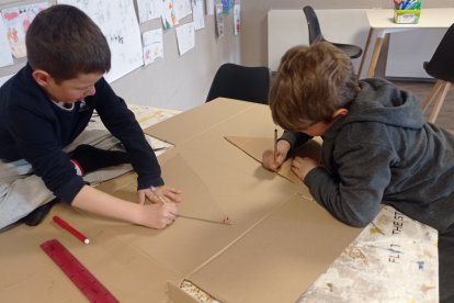 Dos infants a les activitats de Pasqua d'Encamp en una edició anterior.